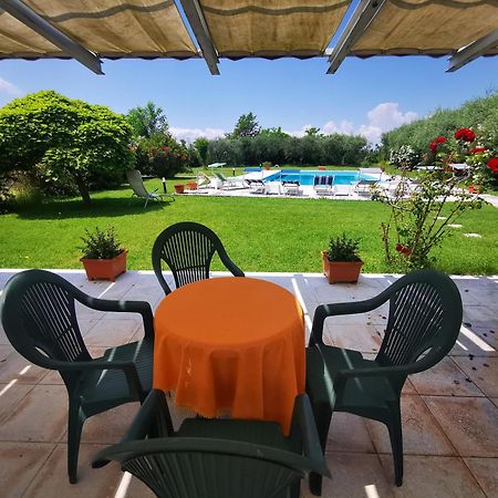 Casa Ghirlanda Con Piscina E Campo Da Tennis Lazise Eksteriør bilde